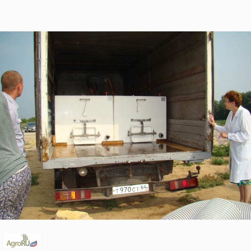 Фото 2. Перевозка живой рыбы в специализированных живорыбных контейнерах